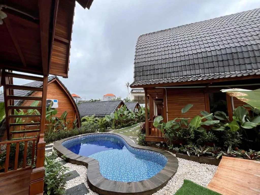 Private Pool